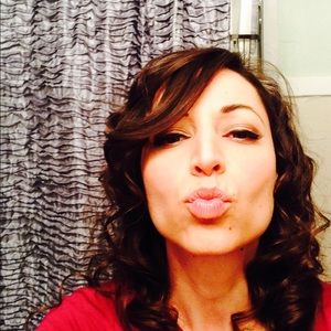 Meet your Posher, Rebecca